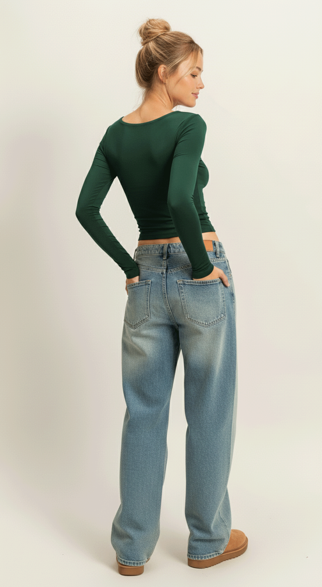 Scoop Neck Long Sleeve Crop Top