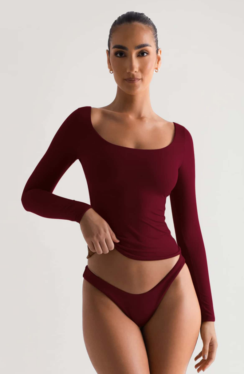 The Elegant Scoop Neck Fitted Top