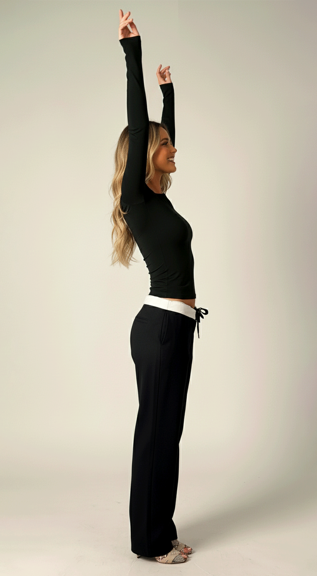 Round Neck Solid Color Slim Long sleeved Top